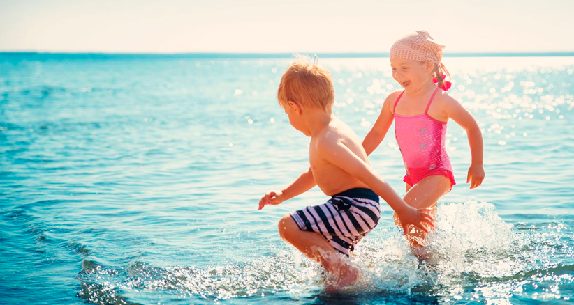 En este momento estás viendo Recomendaciones para disfrutar de un día de playa con niños o mayores